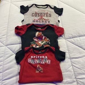 Arizona Coyotes Hockey Shirts, Size 12m,